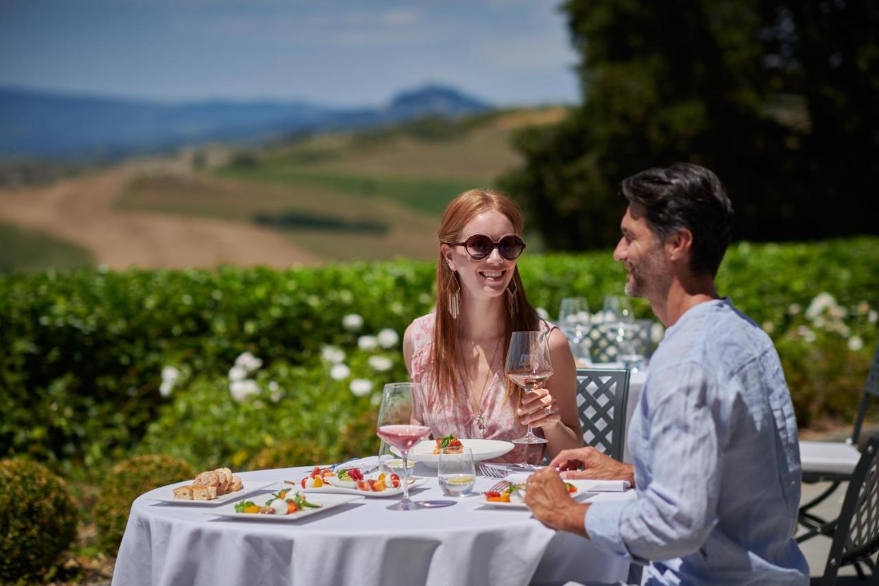 Fonteverde Lifestyle & Thermal Retreat - The Leading Hotels Of The World San Casciano dei Bagni Exterior photo Wine tasting at Villa San Michele