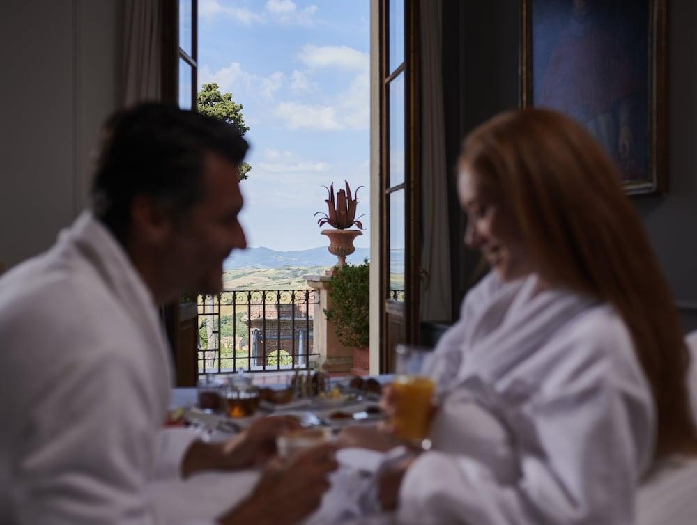 Fonteverde Lifestyle & Thermal Retreat - The Leading Hotels Of The World San Casciano dei Bagni Exterior photo Breakfast at the Hotel